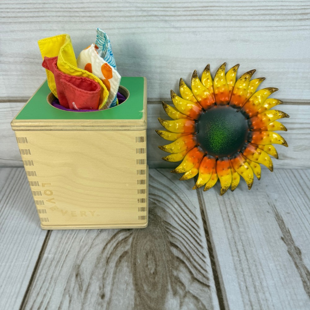 Lovevery The Magic Tissue Box Toy‎